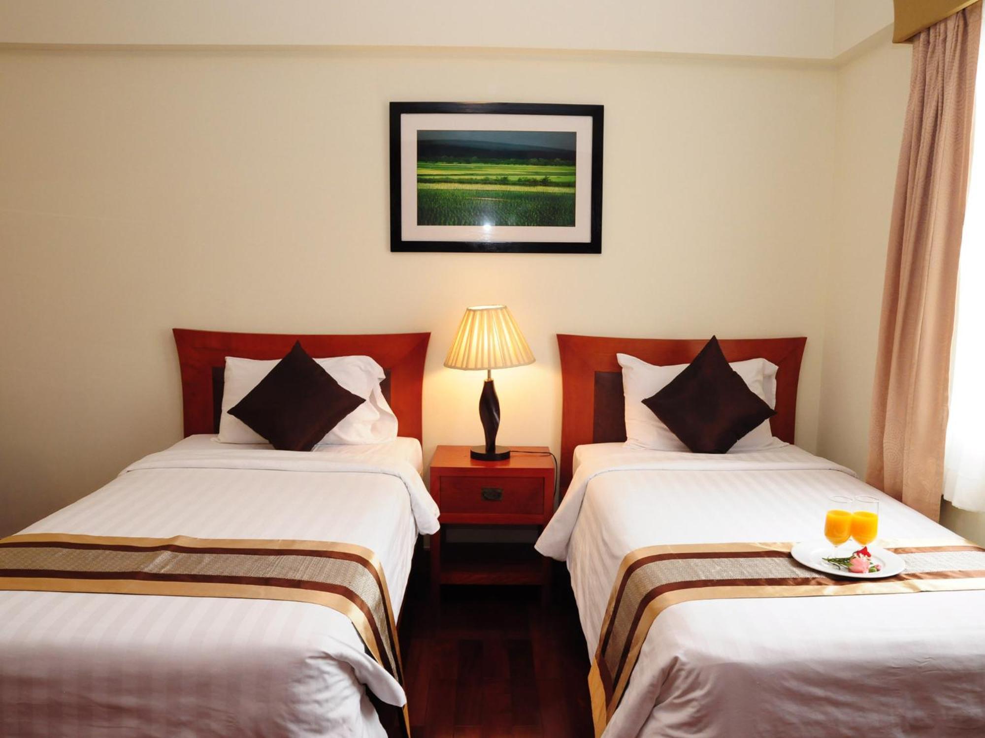 Riverside Serviced Khách sạn hẻo lánh 4*