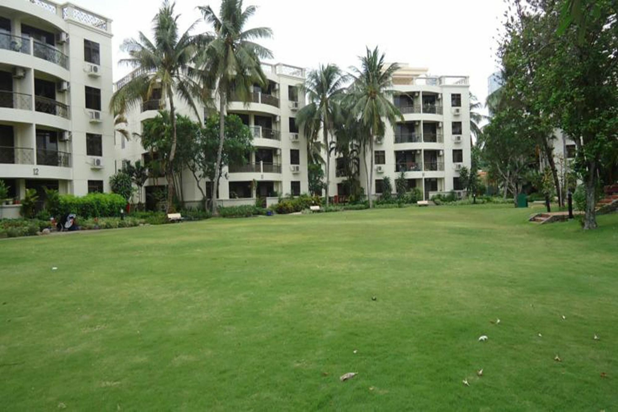Khách sạn hẻo lánh Riverside Serviced